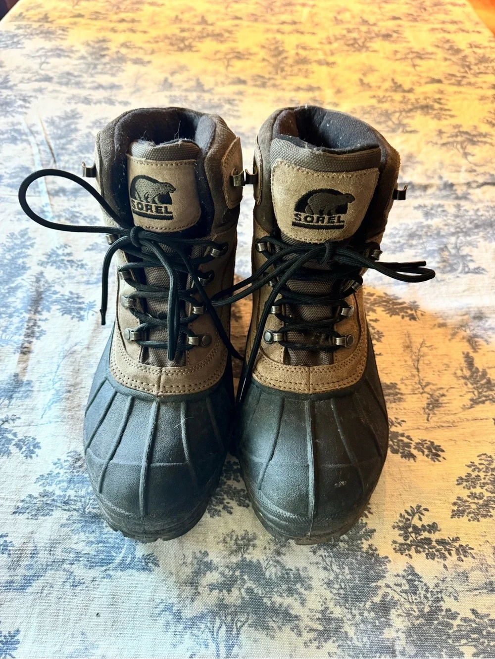 Sorel Brown & Black Lace-Up Waterproof Duck Boots